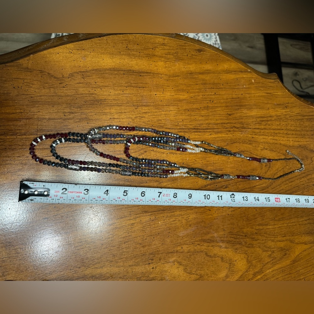 Two women’s necklaces